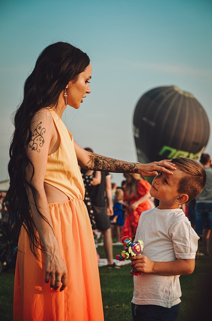 独家画面！泰国接收一批从缅甸电诈园区遣送出的中国公民.